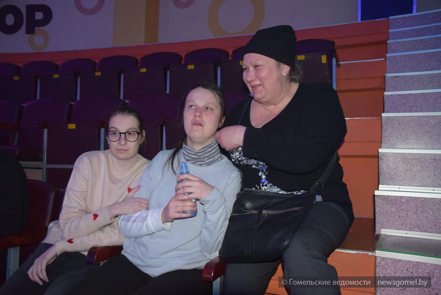 Гомельский цирк пригласил детей-инвалидов и сирот на благотворительное представление «Цирк на льду «Айсберг»