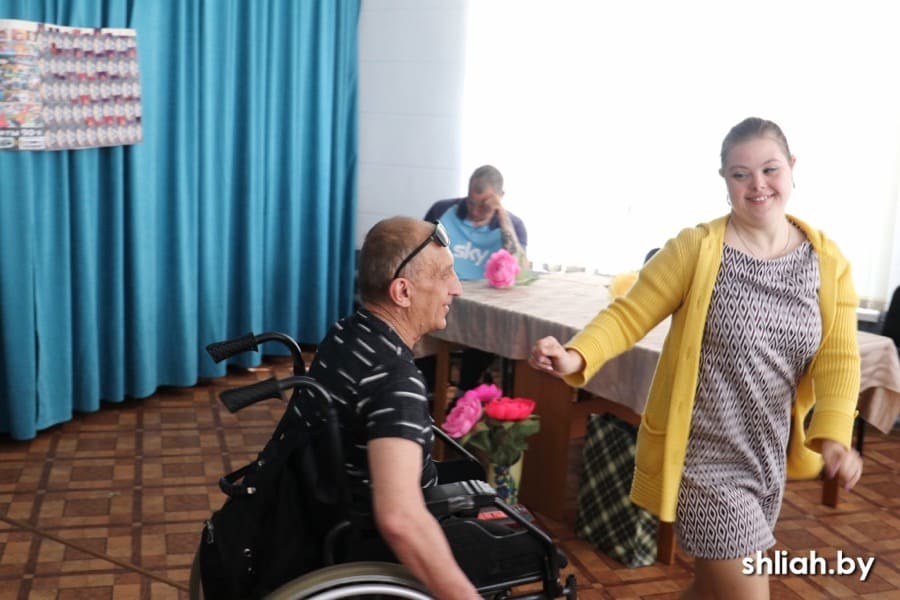 Люди с инвалидностью из Сморгони опробовали свои музыкальные знания в игре «Угадай мелодию»