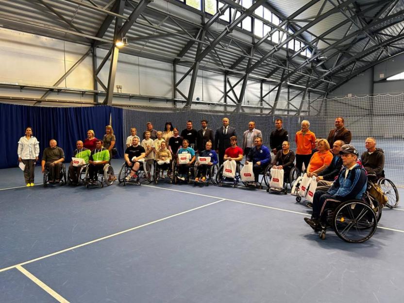 В Могилеве прошел открытый турнир по теннису на инвалидных колясках «Движение в жизнь»