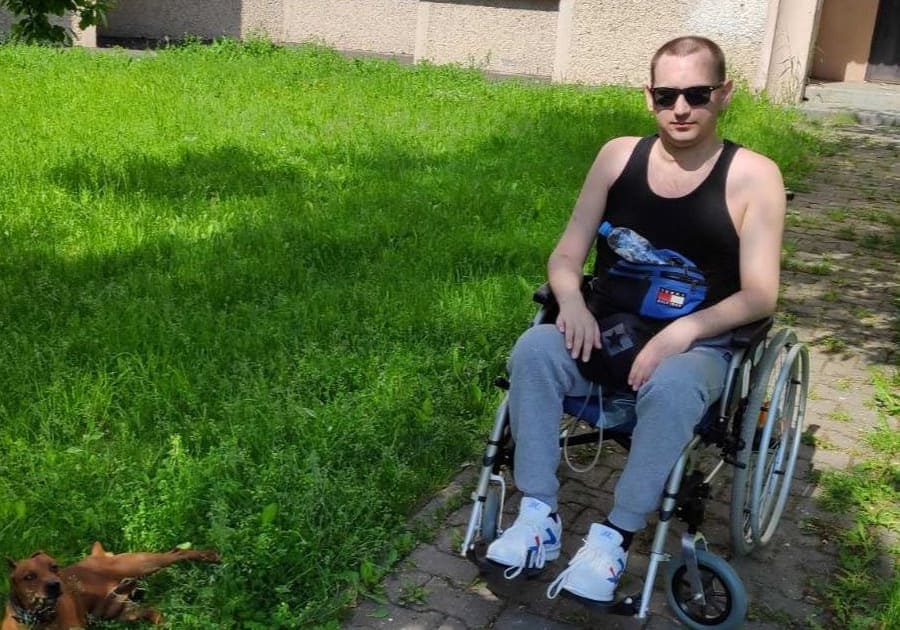 Встать с инвалидной коляски – такой вызов бросил себе Геннадий Унямин из Минска