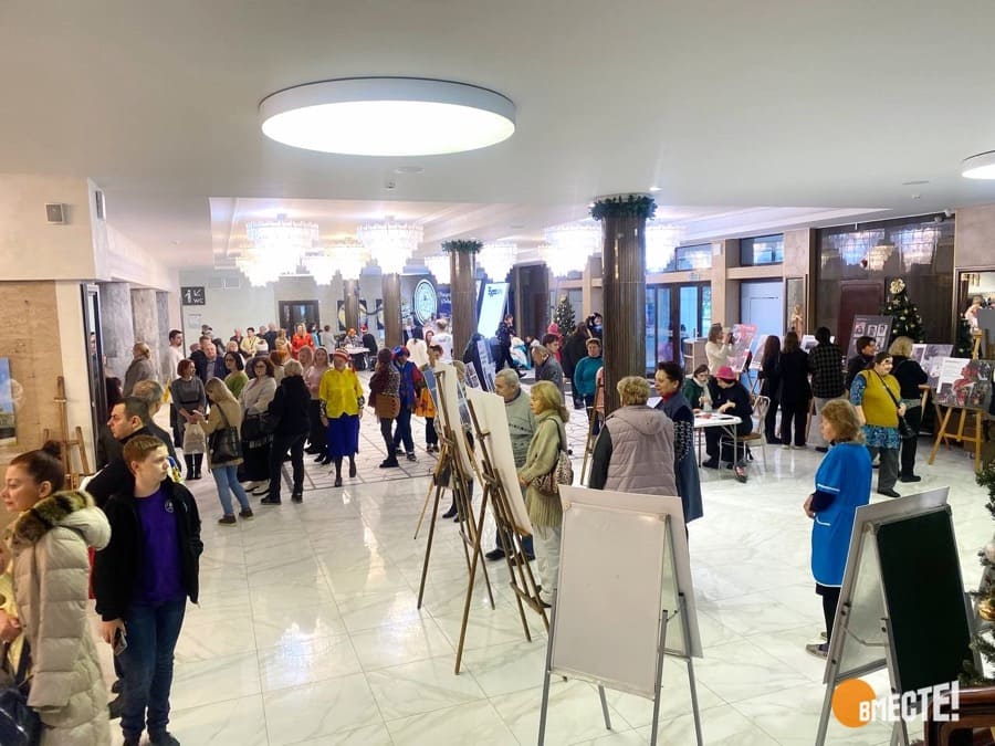 В Минске организовали большой праздник «Творчество рождает радость» для людей с инвалидностью